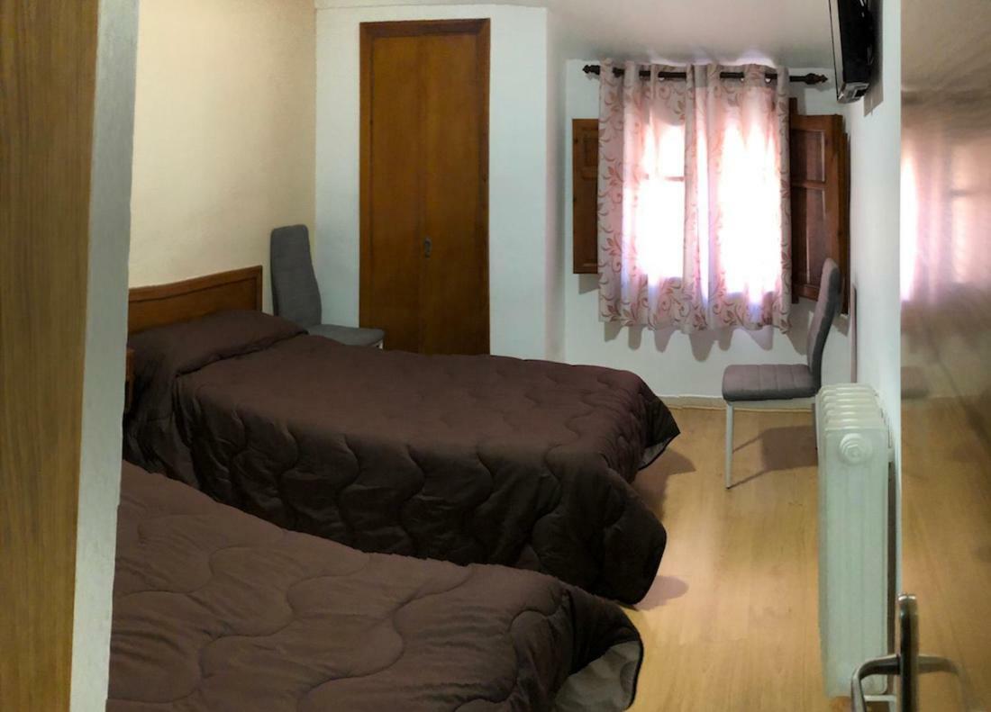 Hostal El Arco อัลมาซัน ภายนอก รูปภาพ